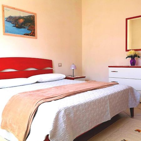 Piccolo B Apartment Боза Екстериор снимка