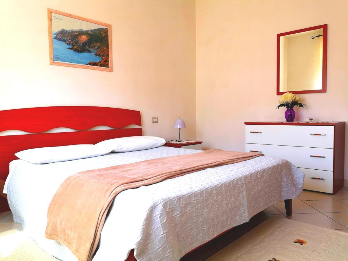 Piccolo B Apartment Боза Екстериор снимка