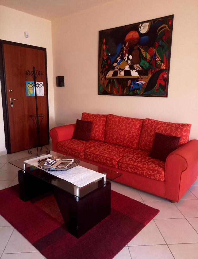 Piccolo B Apartment Боза Екстериор снимка