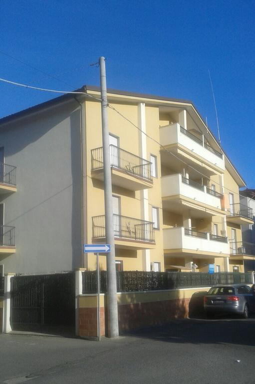 Piccolo B Apartment Боза Екстериор снимка